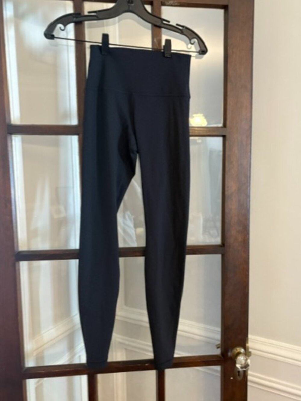 Lululemon Black Wunder Train High-Rise Tight with Pockets, Size 4